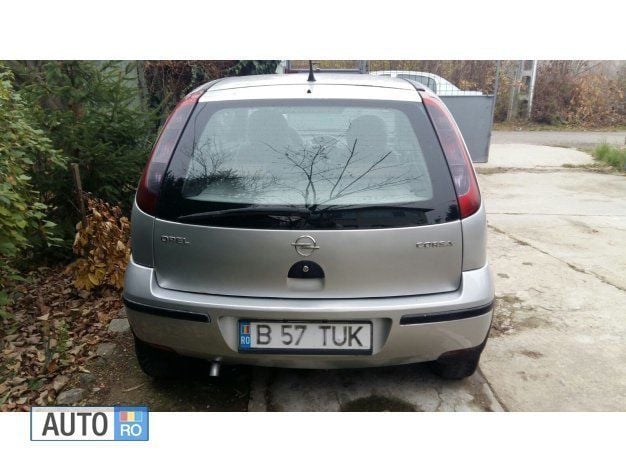 Second-hand Opel Corsa 65 CP (47 kW) 2006 Gri Hatchback
