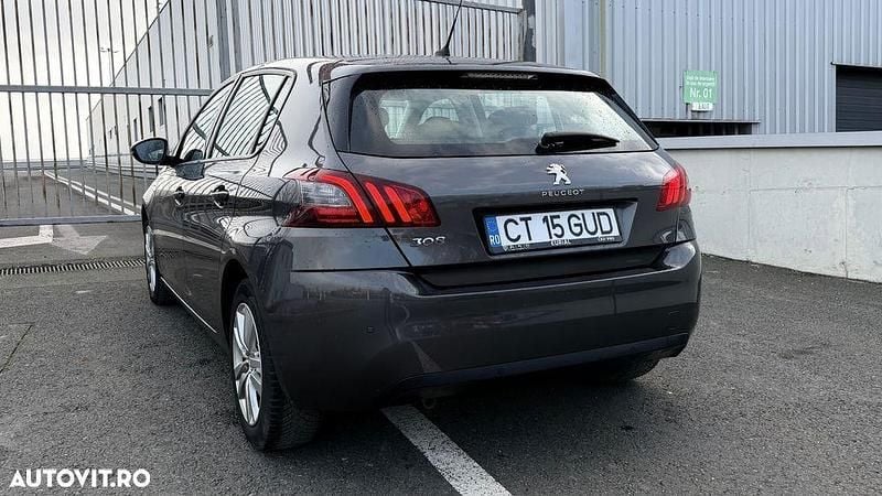 Second-hand Peugeot 308 Active 130 CP (95 kW) 2020 Culoaremaro Hatchback
