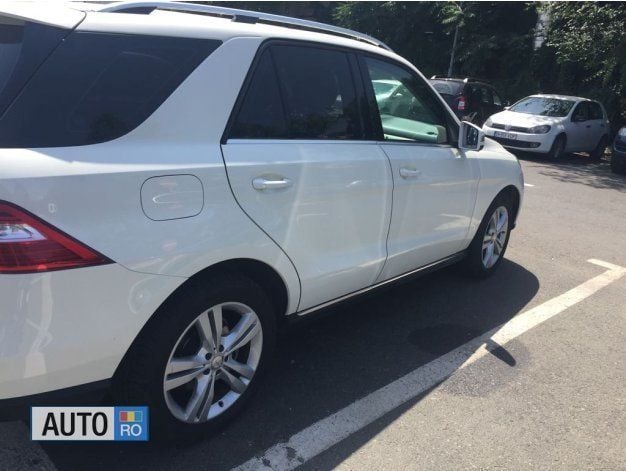 Second-hand Mercedes ML250 204 CP (150 kW) 2012 Alb SUV