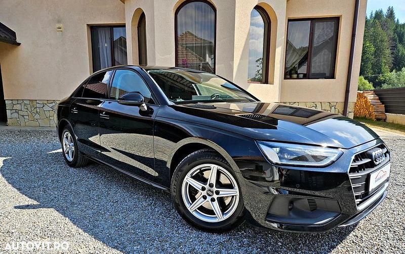 Second-hand Audi A4 136 CP (100 kW) 2023 Culoarenegru Berlinǎ