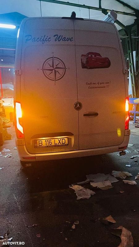 Second-hand Mercedes Sprinter 163 CP (119 kW) 2021 Culoarealb Van