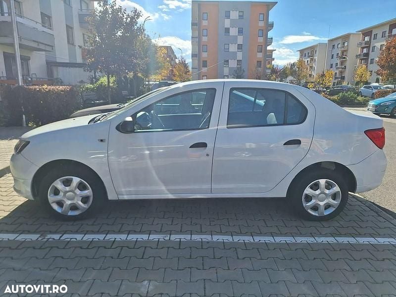 Culoarealb Utilizat 2015 Dacia Logan | 3.800 EUR (Preț OK) - Imagine 1/4