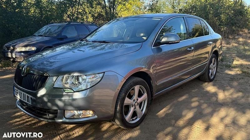 Culoarealbastru Utilizat 2010 Skoda Superb Berlinǎ | 6.200 EUR (Preț OK) - Imagine 1/4