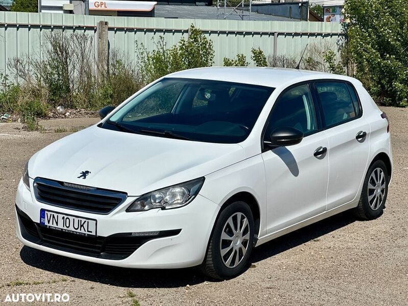 Alb Utilizat 2014 Peugeot 308 Active Hatchback | 4.900 EUR - Imagine 1/4