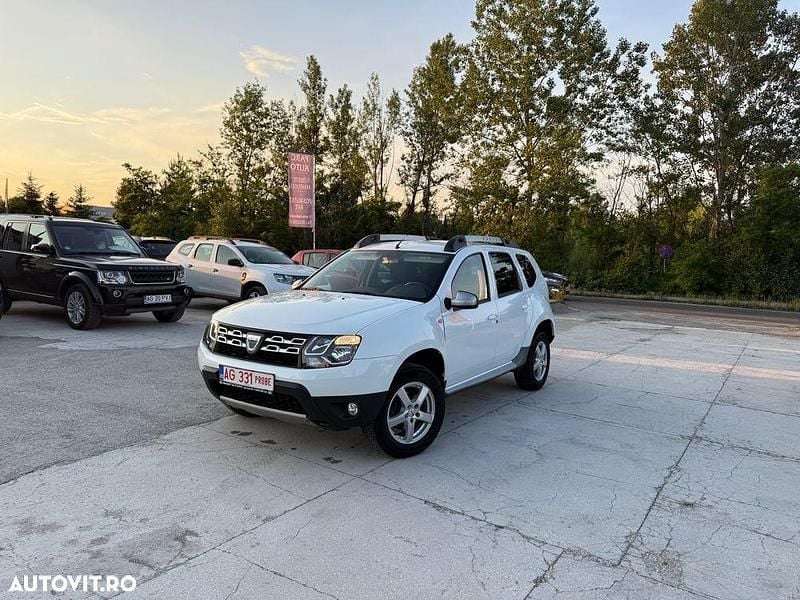 Alb Utilizat 2014 Dacia Duster Prestige SUV | 6.350 EUR (Preț OK) - Imagine 1/4