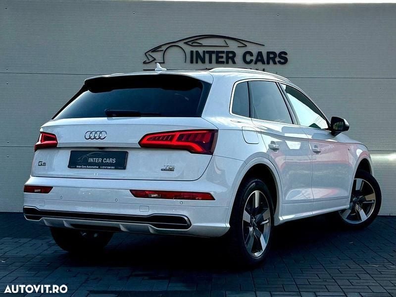 Second-hand Audi Q5 Comfort 190 CP (139 kW) 2018 Culoarealb SUV