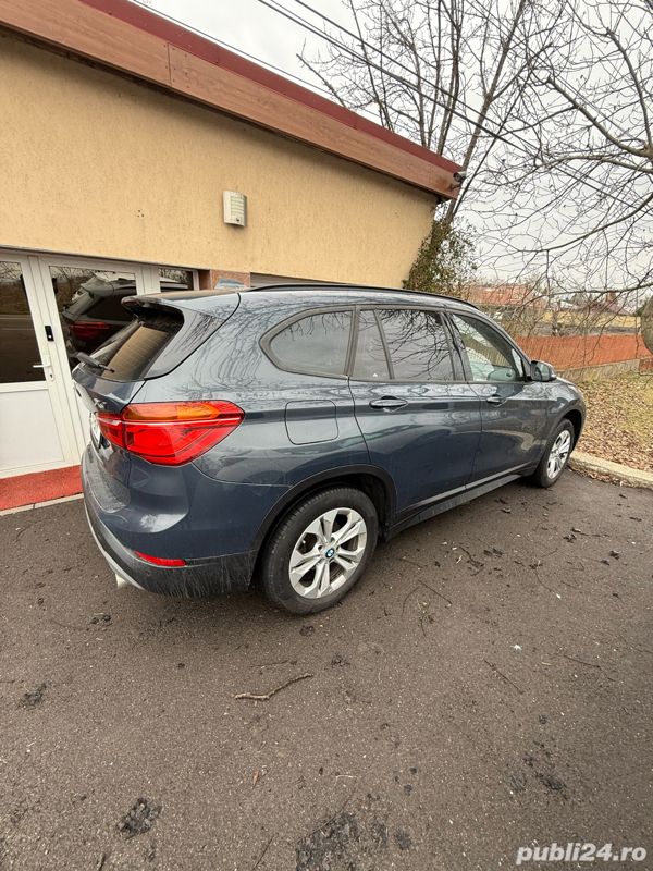 Gri Utilizat 2018 BMW X1 SUV | 16.000 EUR (Preț OK) - Imagine 1/4