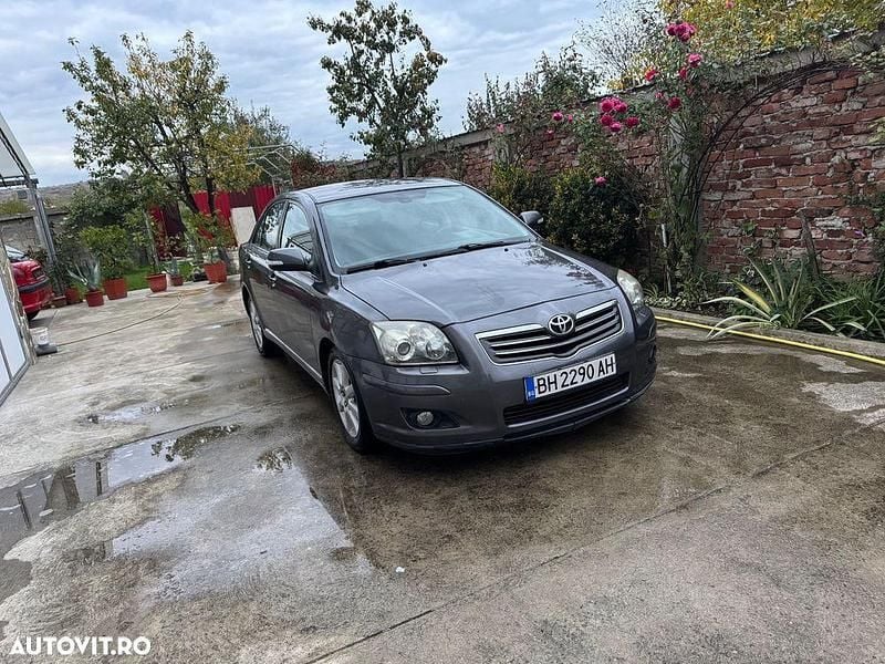 Second-hand Toyota Avensis 129 CP (94 kW) 2006 Culoaregri Berlinǎ