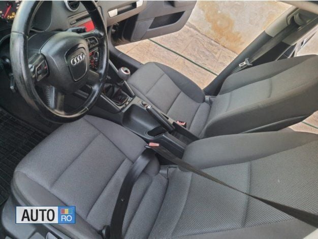 Second-hand Audi A3 105 CP (77 kW) 2012 Gri Hatchback