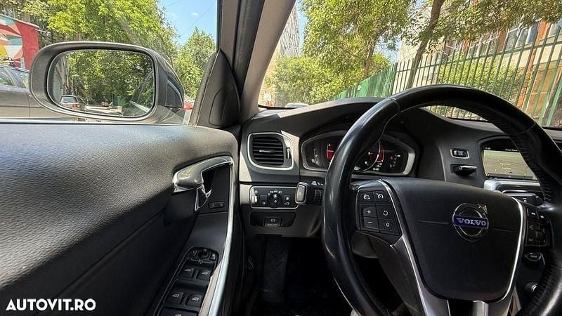 Second-hand Volvo V60 Momentum 181 CP (133 kW) 2014 Culoaregri Break