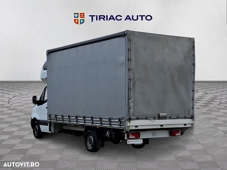 Second-hand Mercedes Sprinter 170 CP (125 kW) 2022 Culoarealb Van