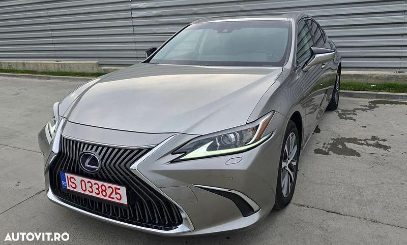 Second-hand Lexus ES300H Business Edition 178 CP (130 kW) 2019 Gri Berlinǎ