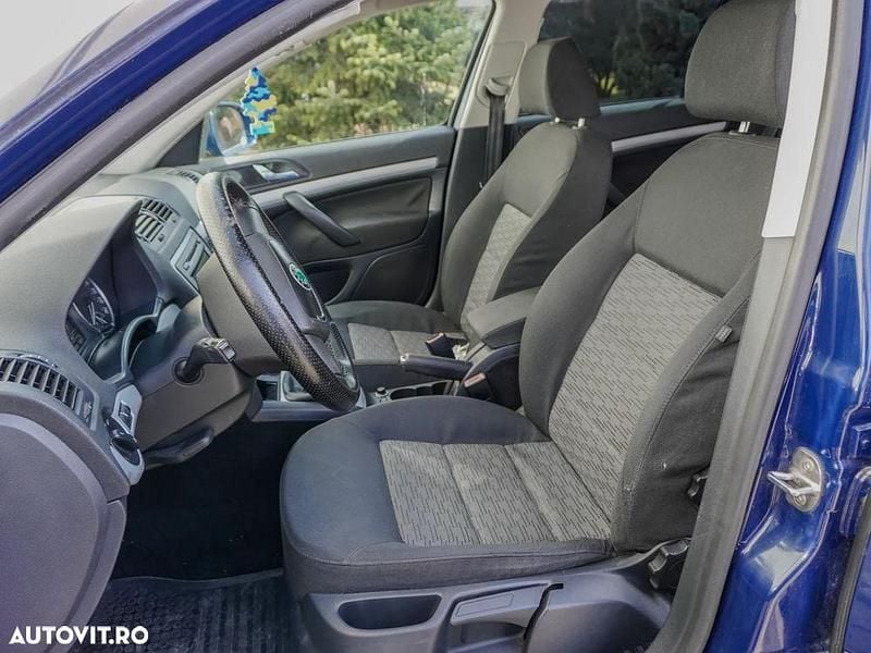 Second-hand Skoda Octavia 105 CP (77 kW) 2011 Culoarealbastru Break