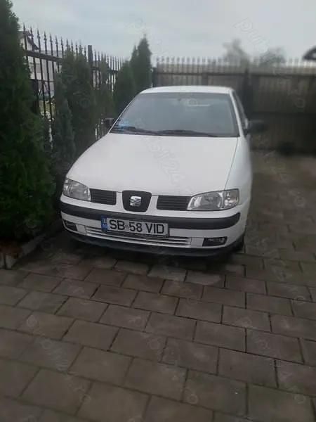 Utilizat 2002 Seat Cordoba Berlinǎ | 900 EUR - Imagine 1/2