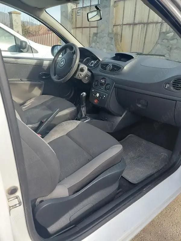 Second-hand Renault Clio III 70 CP (51 kW) 2010 Coupe