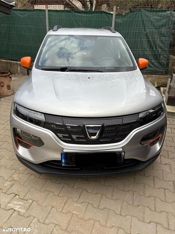 Culoareargint Utilizat 2022 Dacia Spring Hatchback | 8.000 EUR (Preț bun) - Imagine 1/4