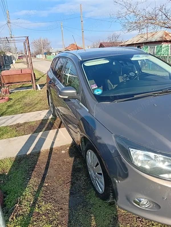 Second-hand Ford Focus SE 140 CP (102 kW) 2014 Hatchback