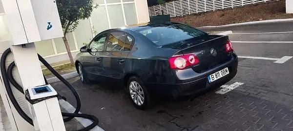 Utilizat 2011 VW Passat Berlinǎ | 4.700 EUR (Super Preț) - Imagine 1/4
