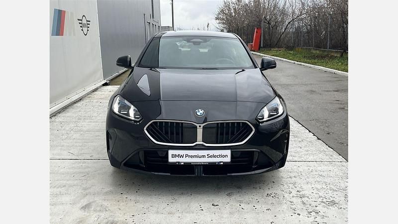 Second-hand BMW 120 Comfort Edition 156 CP (114 kW) 2024 Negru sapphire metalizat Hatchback