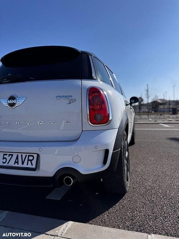 Second-hand Mini Countryman 143 CP (105 kW) 2014 Culoarealb SUV