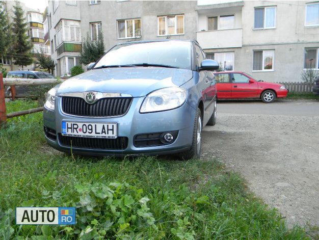 Second-hand Skoda Fabia 80 CP (58 kW) 2010 Albastru Hatchback