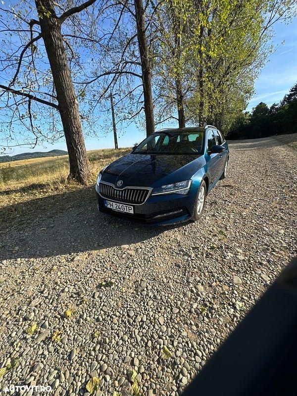 Albastru Utilizat 2020 Skoda Superb Ambition Break | 18.100 EUR (Super Preț) - Imagine 1/4