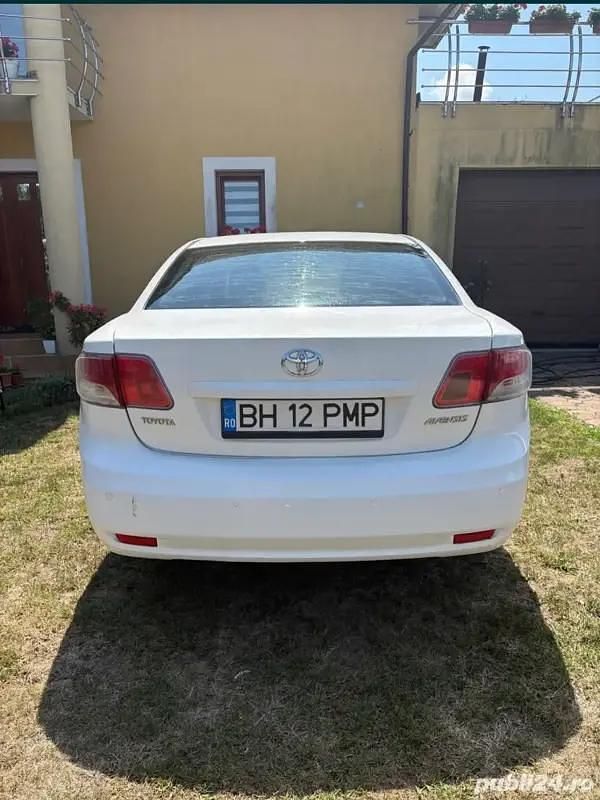 Utilizat 2009 Toyota Avensis Berlinǎ | 3.100 EUR (Preț OK) - Imagine 1/4