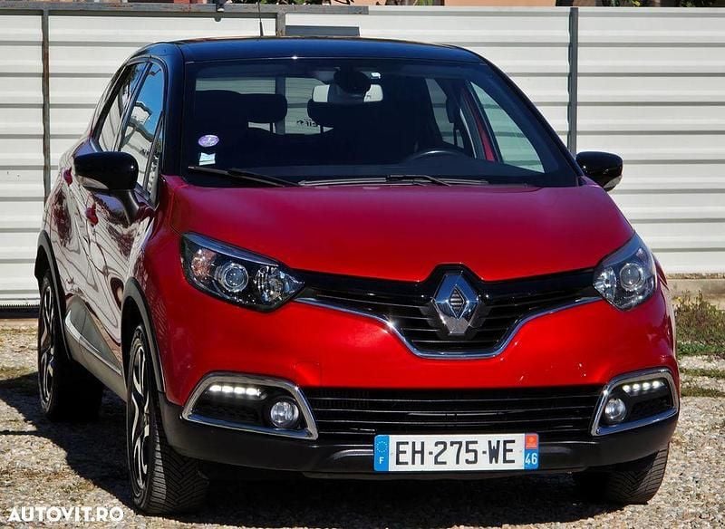 Culoarerosu Utilizat 2017 Renault Captur SUV | 8.199 EUR (Preț bun) - Imagine 1/4