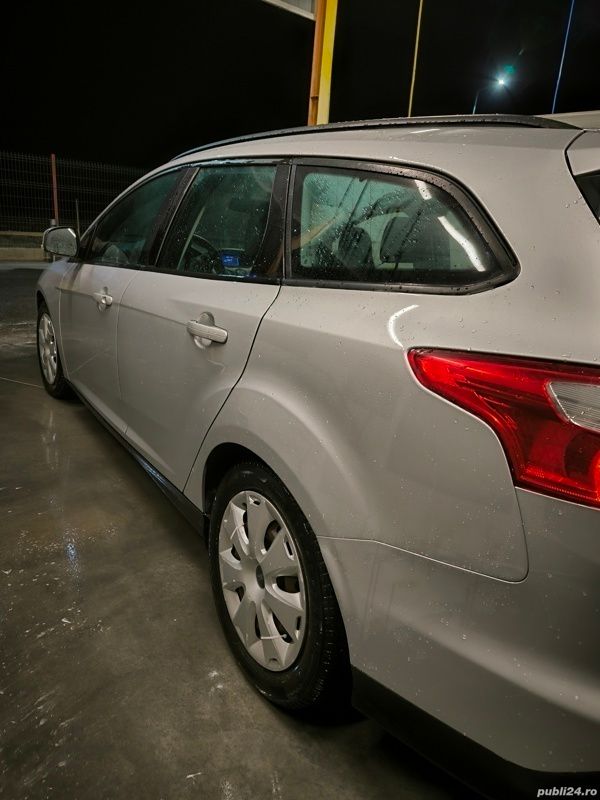 Second-hand Ford Focus 116 CP (85 kW) 2013 Gri Break