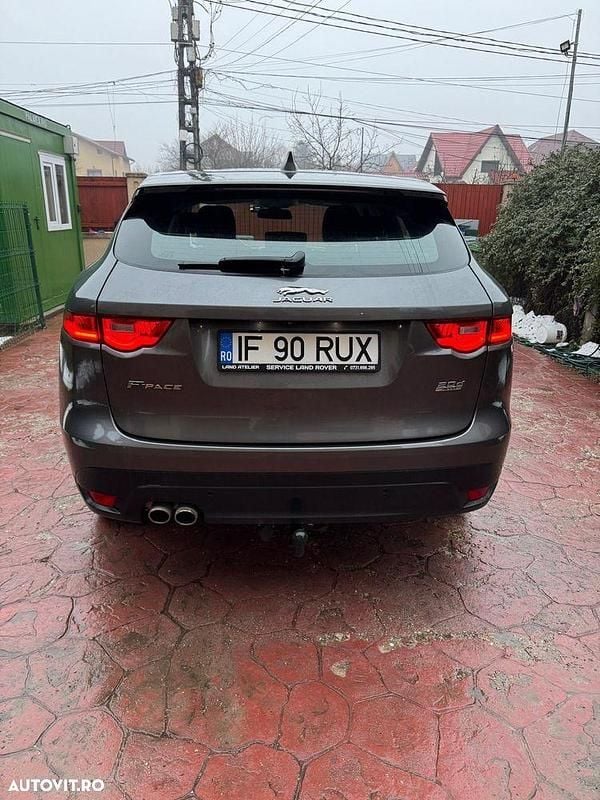 Second-hand Jaguar F-Pace Pure 180 CP (132 kW) 2017 Culoaregri SUV