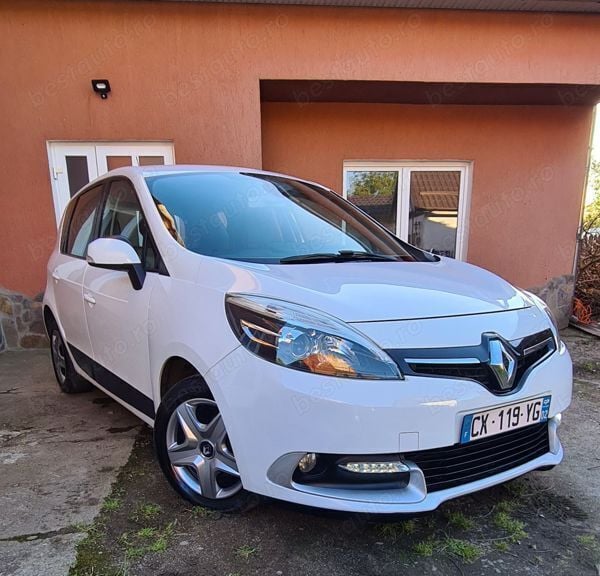 Utilizat 2013 Renault Scénic III Monovolum | 5.800 EUR - Imagine 1/4