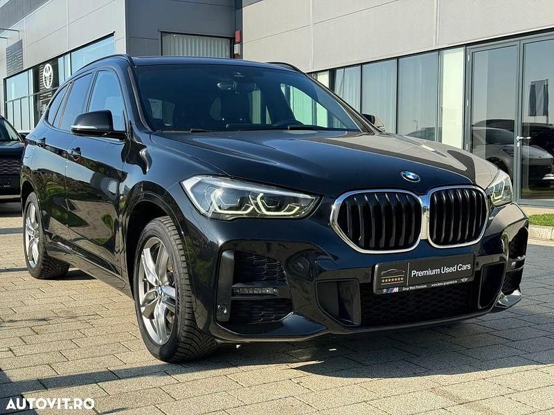Culoarenegru Utilizat 2020 BMW X1 Advantage SUV | 25.300 EUR (Scump) - Imagine 1/4