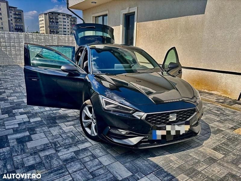 Culoarenegru Utilizat 2025 Seat Leon Black Edition Hatchback | 21.350 EUR (Preț OK) - Imagine 1/4