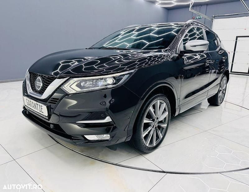 Culoarenegru Utilizat 2020 Nissan Qashqai Tekna+ SUV | 15.990 EUR (Preț bun) - Imagine 1/4