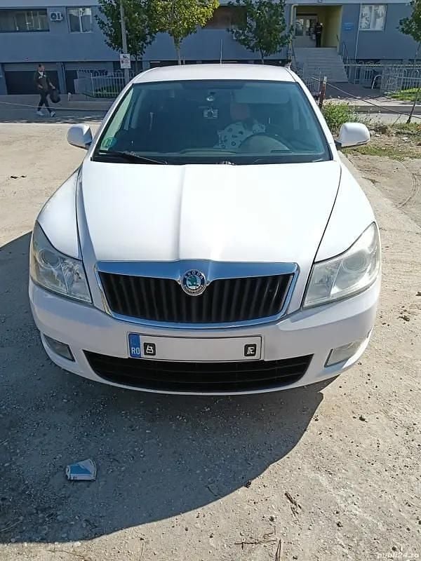 Utilizat 2012 Skoda Octavia Berlinǎ | 6.000 EUR (Puțin scump) - Imagine 1/4