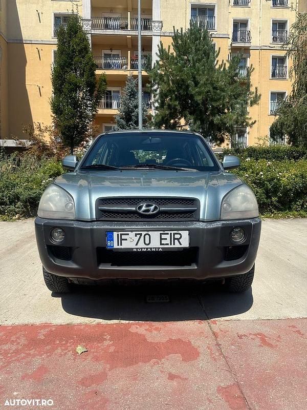 Culoareverde Utilizat 2008 Hyundai Tucson GLS SUV | 4.500 EUR (Preț bun) - Imagine 1/4