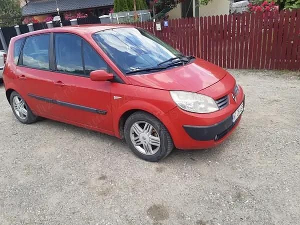 Utilizat 2003 Renault Scénic Monovolum | 900 EUR (Preț bun) - Imagine 1/4