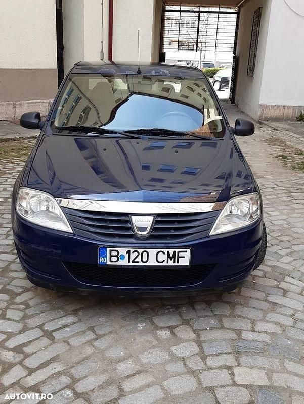 Culoarealbastru Utilizat 2010 Dacia Logan Berlinǎ | 2.900 EUR (Preț bun) - Imagine 1/4