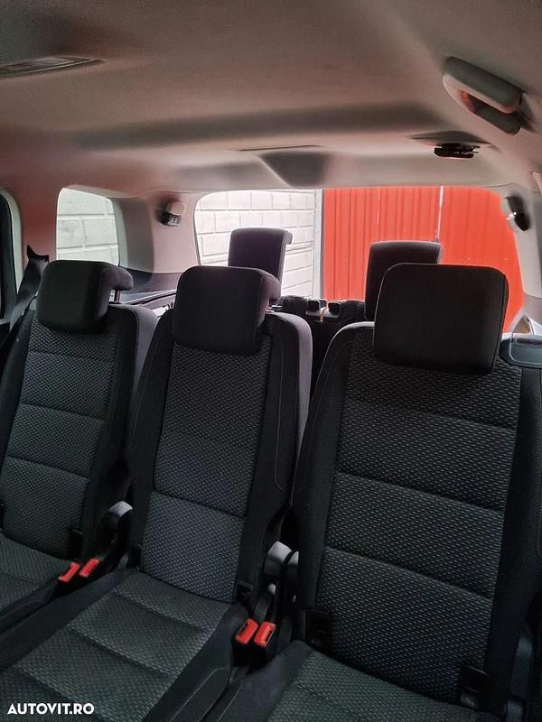 Second-hand VW Touran Comfortline 150 CP (110 kW) 2016 Culoaregri Monovolum