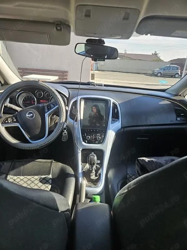 Second-hand Opel Astra 116 CP (85 kW) 2016 Berlinǎ