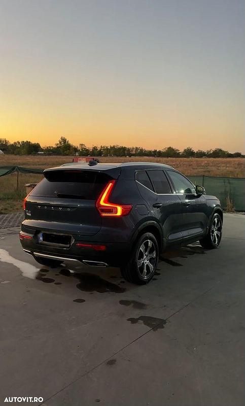 Culoarealbastru Utilizat 2019 Volvo XC40 Inscription SUV | 24.000 EUR (Preț OK) - Imagine 1/4