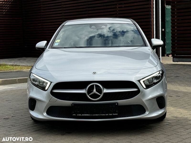 Argint Utilizat 2021 Mercedes A180 Edition Berlinǎ | 21.990 EUR (Preț OK) - Imagine 1/4