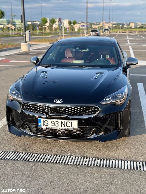 Negru Utilizat 2019 Kia Stinger GT-Line Berlinǎ | 27.500 EUR - Imagine 1/4
