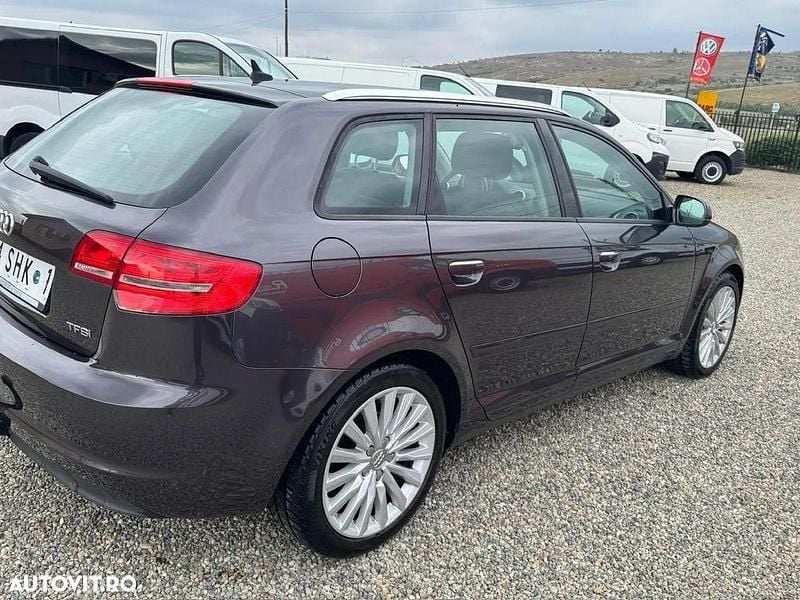 Second-hand Audi A3 Ambiente 125 CP (91 kW) 2012 Culoarenegru Hatchback