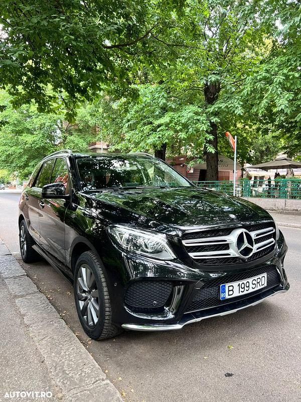 Negru Utilizat 2016 Mercedes GLE250 SUV | 31.250 EUR (Puțin scump) - Imagine 1/4