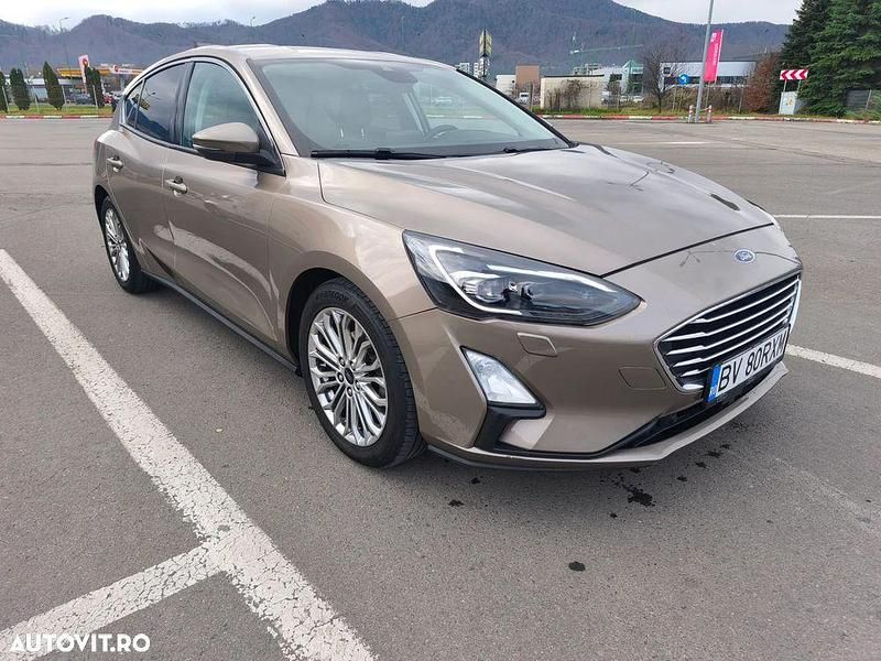 Culoaregri Utilizat 2019 Ford Focus Hatchback | 13.000 EUR (Puțin scump) - Imagine 1/4