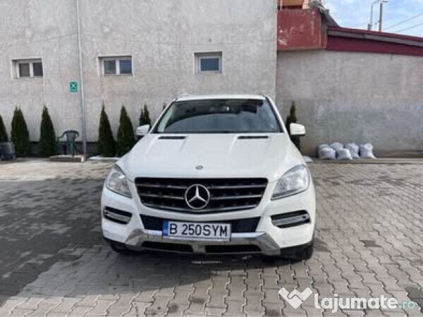 Alb Utilizat 2013 Mercedes ML250 SUV | 15.000 EUR - Imagine 1/4