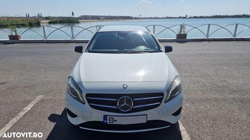 Culoarealb Utilizat 2012 Mercedes A180 Hatchback | 9.500 EUR (Preț bun) - Imagine 1/4