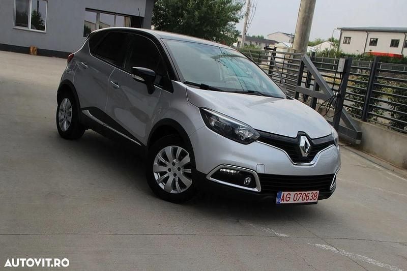 Argint Utilizat 2015 Renault Captur Intens SUV | 6.890 EUR (Preț bun) - Imagine 1/4