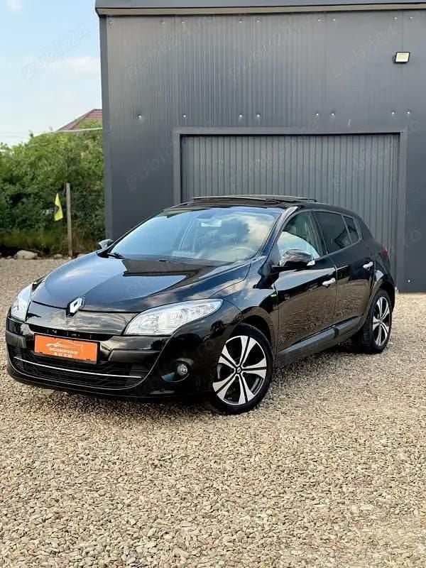 Negru Utilizat 2011 Renault Mégane Bose Edition Berlinǎ | 4.600 EUR (Preț OK) - Imagine 1/4